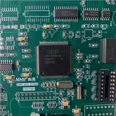 Máy làm chip CNC gắp và đặt